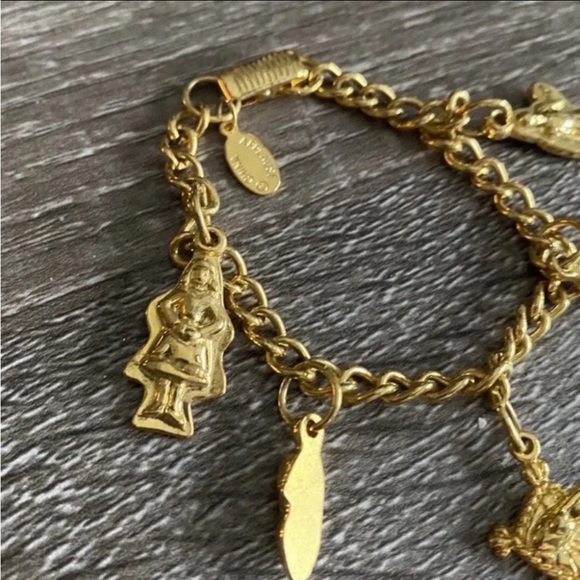Disney Cinderella Charm Bracelet Gold Tone Vintage Slipper chain princess - Picture 1 of 6